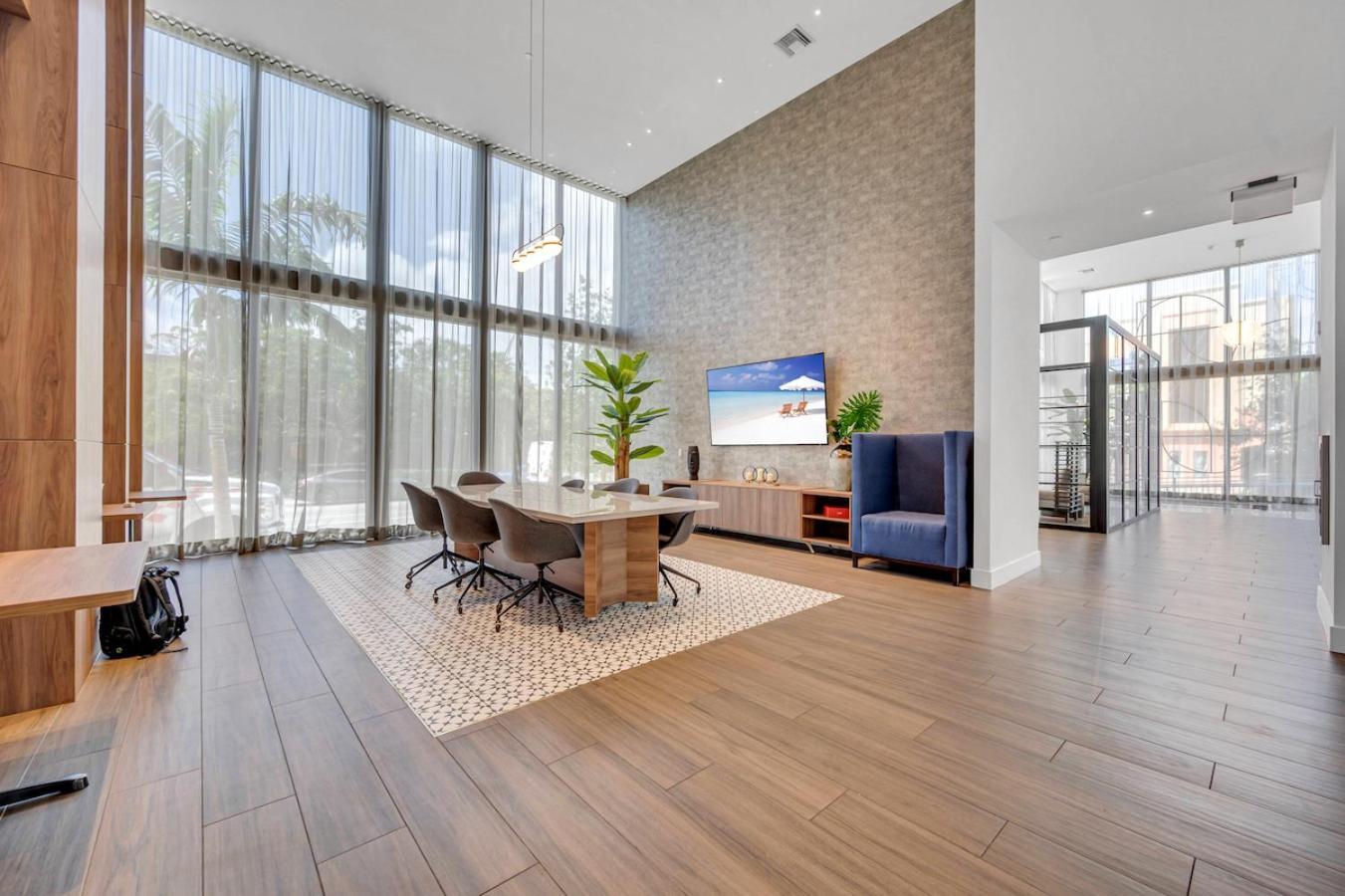 Modern Unit In The Heart Of Downtown Miami With Free Parking Apartment Exterior photo