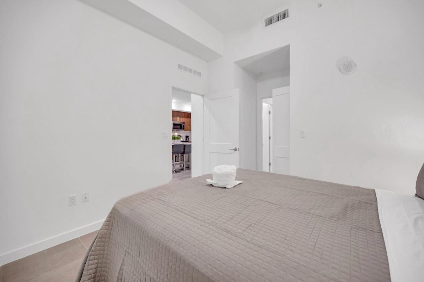 Modern Unit In The Heart Of Downtown Miami With Free Parking Apartment Exterior photo